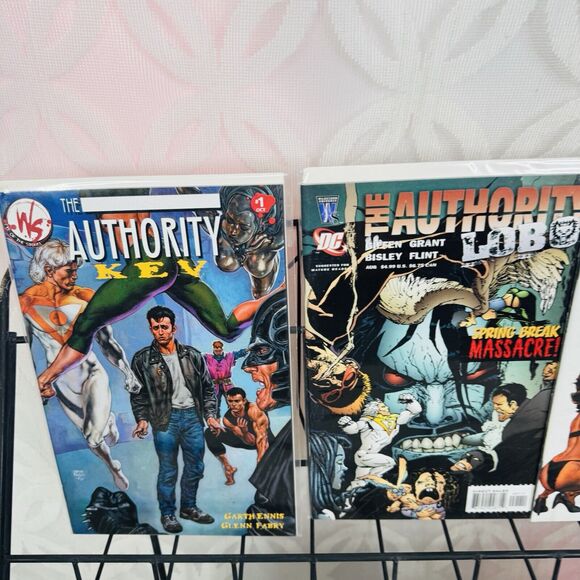 Authority Magnificent Kevin 1-5 & Kev #1 and Vs Lobo One Shot Lot (Wildstorm) - Picture 2 of 5